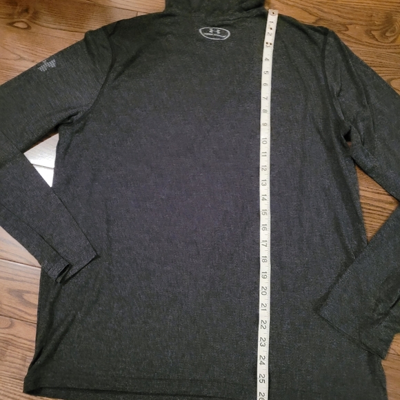 Under Armour long sleeve shirt. - Picture 4 of 6